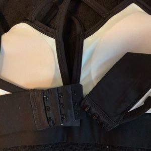 PINK Victoria's Secret Intimates & Sleepwear - PINK Ultimate Strappy Sports Bra/Ice Blue,Blk/SP PINK Victoria's Secret Intimates & Sleepwear - PINK Ultimate Strappy Sports Bra/Ice Blue,Blk/SP